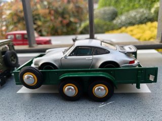 Porsche miniatura plata