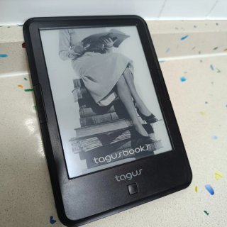 Libro electrónico Tagus Negro
