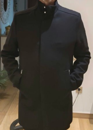 Abrigo de paño negro talla 52