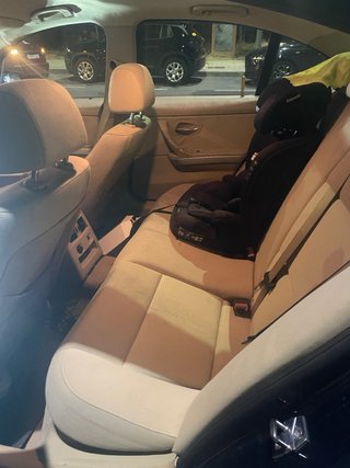 BMW E90 320i
