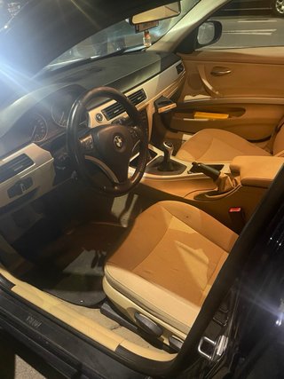BMW E90 320i
