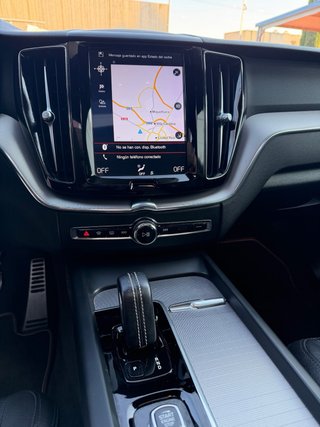 Volvo XC60 T8 390cv Rdesing techo solar AWD