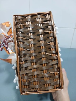 Cesta, cesto, mimbre con forro y lazo