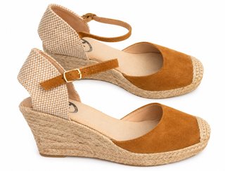 Alpargatas cuña marrón y beige