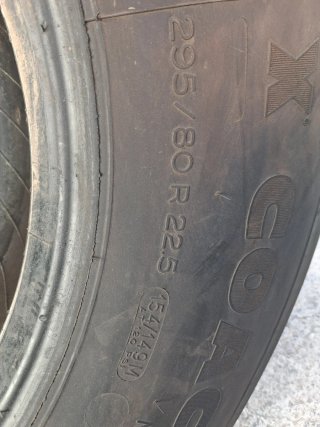 Neumáticos 295/80 R 22.5