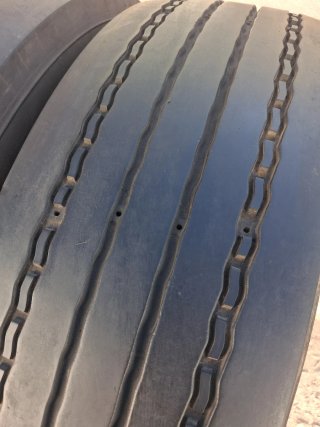 Neumáticos 295/80 R 22.5