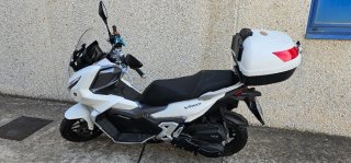 Motor Hispania VR10 125cc Maxi Scooter