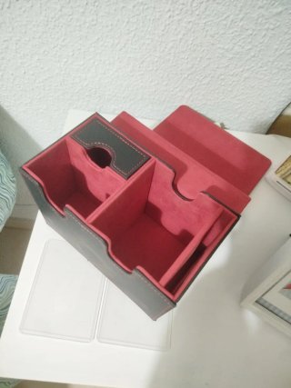 Caja de almacenamiento para cartas deckbox