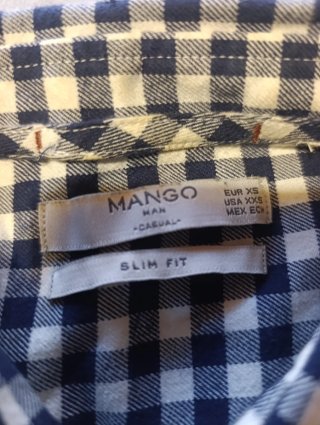 Camisa de cuadros azul y blanco