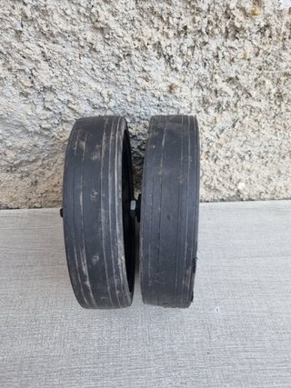 Coppia ruote in plastica per carrello