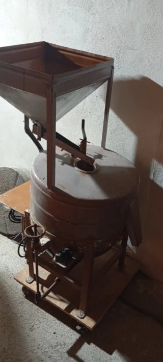 Molino de maíz y cereales.