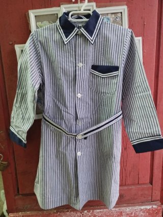 Bata de colegio rayada