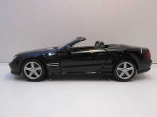 1/18 Mercedes SL500 (R230) 2001 Motormax MODIFICAD