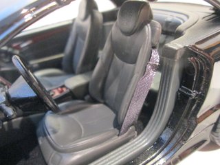 1/18 Mercedes SL500 (R230) 2001 Motormax MODIFICAD