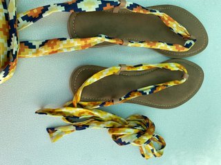 Sandalias planas Samita