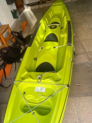 Kayak Borneo 2 adultos 1 menor