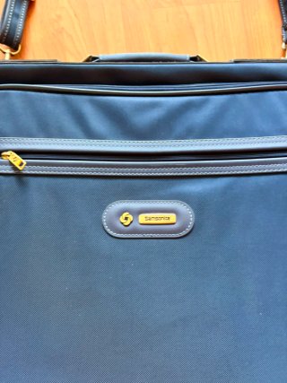 Portatraje y bolsa de equipaje Samsonite