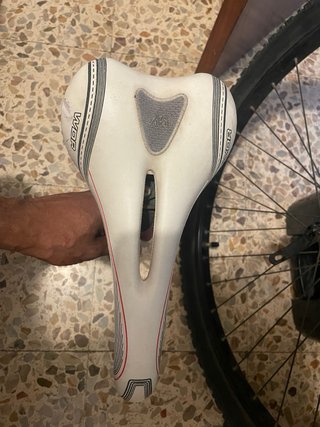 Sillín y tija bicicleta