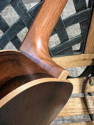 Ukelele Tenor LEHO Ziricote LHUT-ZTw220T con funda