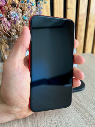 iPhone 11 64GB Rojo