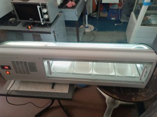 Nevera de tapas refrigerada