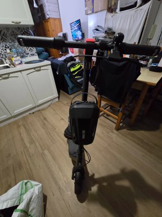 Ninebot Kickscooter F2 Segway Monopattino
