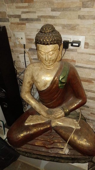 Buda decorativo en buen estado 1 metro x 1 metro