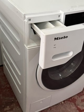 LAVADORA MIELE DE CARGA FRONTAL 8 KILOS