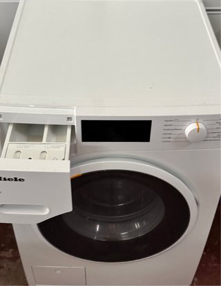 LAVADORA MIELE DE CARGA FRONTAL 8 KILOS