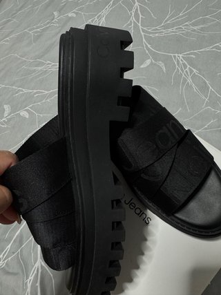 Sandalias Calvin Klein Negras Plataforma
