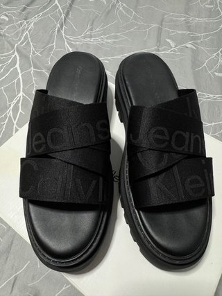 Sandalias Calvin Klein Negras Plataforma