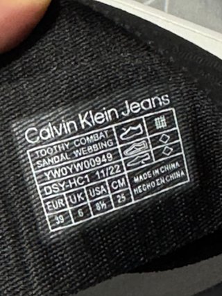 Sandalias Calvin Klein Negras Plataforma