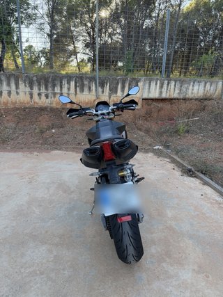 Aprilia Dorsoduro 750 Factory Supermotard