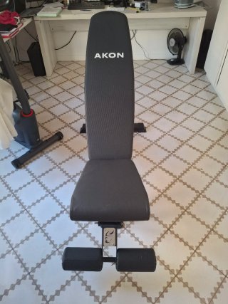 Banco de musculación AKON