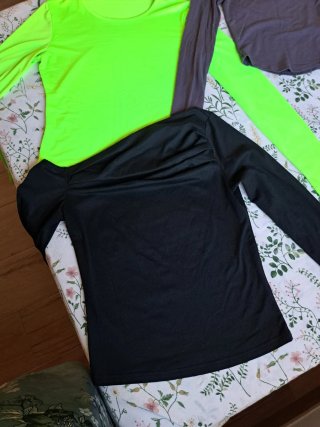 Lote 4 Tops Manga Larga Talla S nuevos
