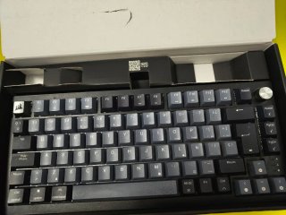 Corsair K65 PLUS Inalámbrico 75% Mecánico 004F1D