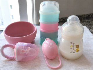 Pack alimentación bebé: biberón, cuenco, etc.