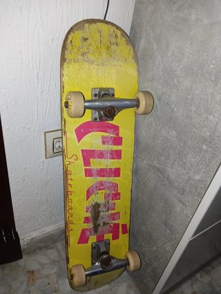 Skate con ruedas