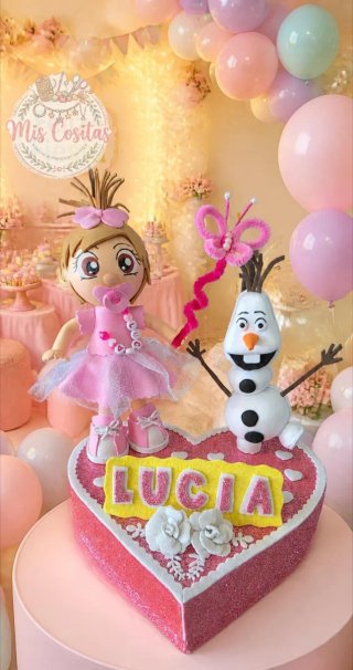 Caja decorada con fofucha y Olaf