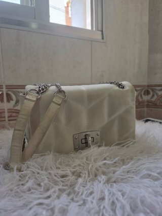 Bolso Parfois blanco acolchado