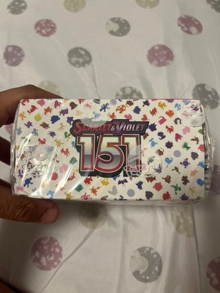 Caja Pokémon Mew