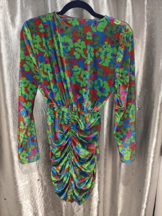 Vestido estampado floral brillante