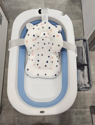 Vaschetta da bagno pieghevole con supporto