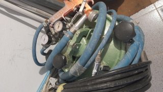 Máquina gotele y compresor