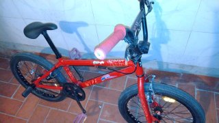 Bicicleta BMX Roja - precio negociable