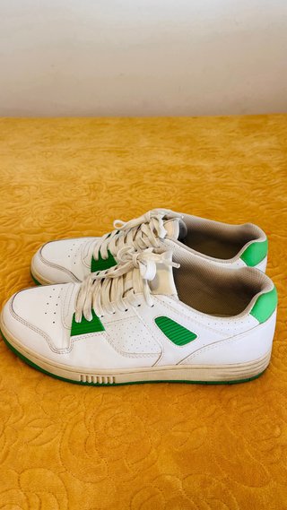 Zapatillas Zara Talla 42 Blancas y Verdes