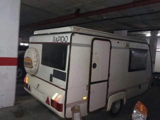 Caravana Rapido Club , con techo elevable.