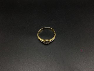 anillo oro 18k con piedra