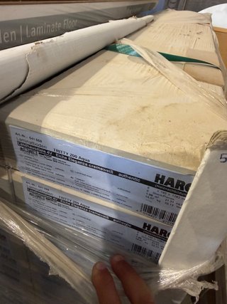 Suelo Laminado HARO Tritty 200 Aqua + Rodapié