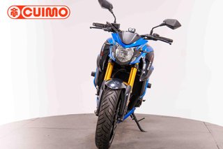 SUZUKI GSX S 750
